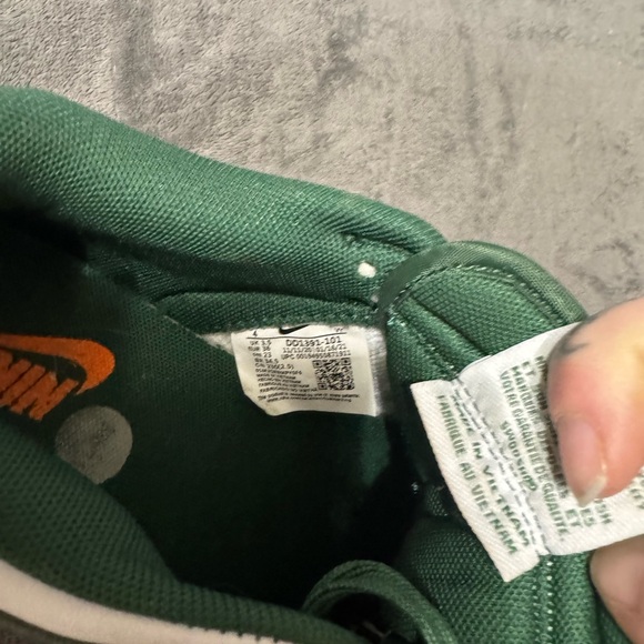 Nike dunks size 4 youth - Picture 2 of 6